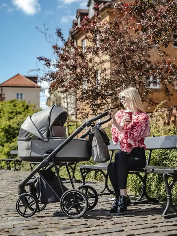 Kombi-Kinderwagen_Roan_IVI_2_0_Taupe_LS_01