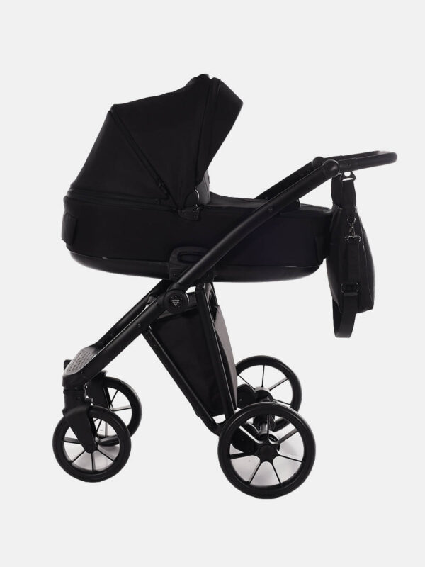 Kombi-Kinderwagen_Junama_Smart_04-BLACK_13