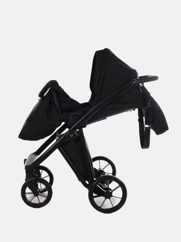 Kombi-Kinderwagen_Junama_Smart_04-BLACK_21